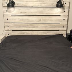 Beautiful Farmhouse Queen Bed Frame 