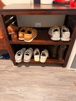 Entry way shoe rack
