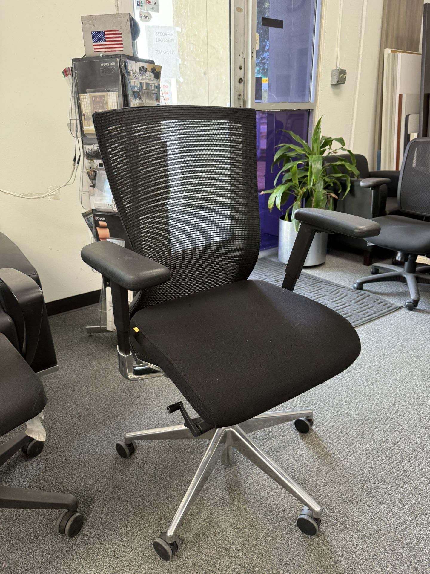 Black Mesh Back Office Chair
