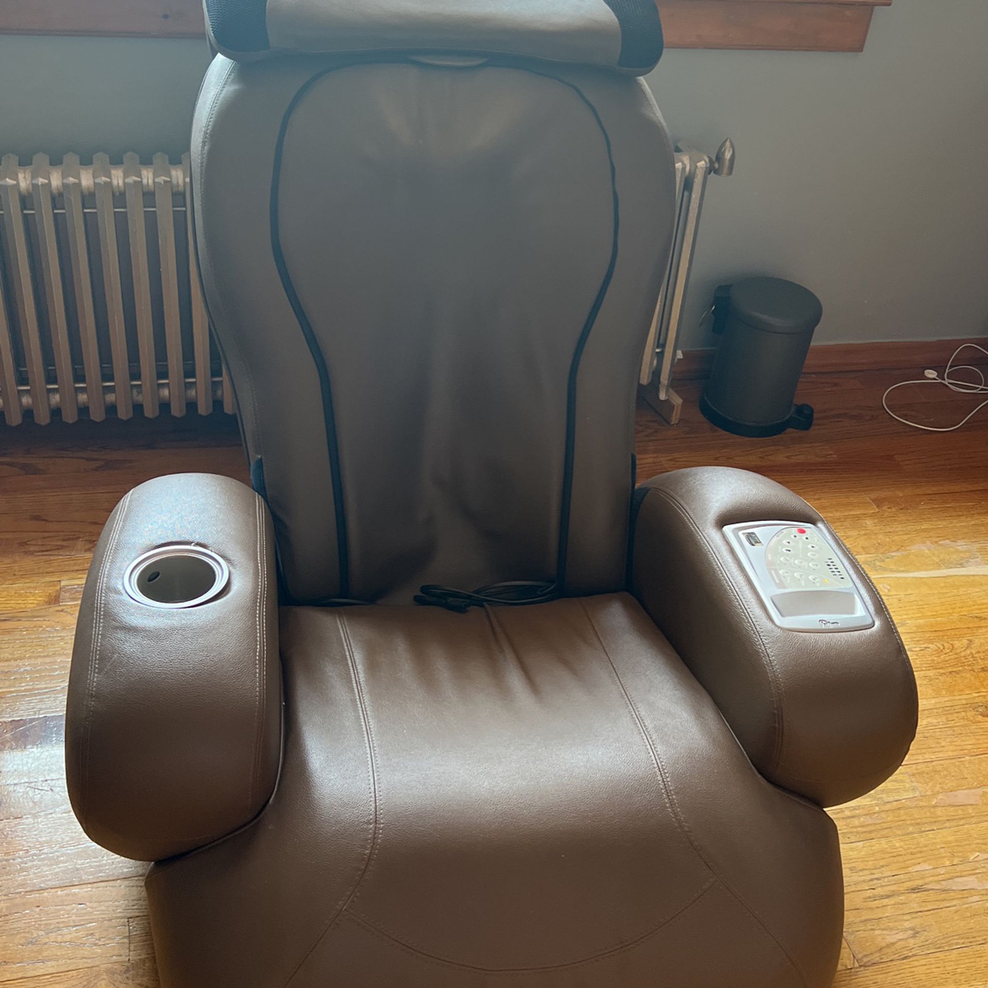 Snailax shiatsu Neck & Back Massager with Heat for Sale in Jersey City, NJ  - OfferUp