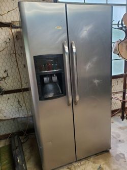 Frigidaire Refridgerator