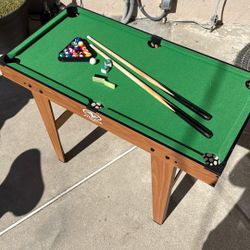Mini Pool Table 