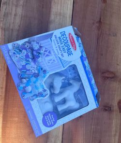 Melissa & Doug Decoupage Made Easy Deluxe Craft Set - Horse & Pony.