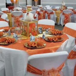 Burnt Orange Tablecloths, Overlays, Runners & Sashes