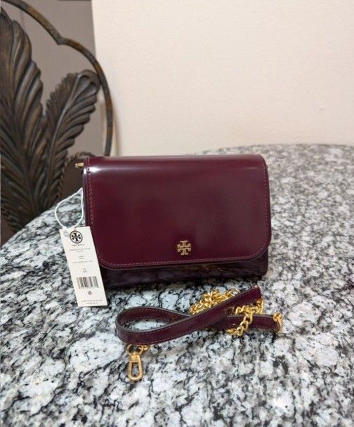 TORY BURCH EMERSON PATENT LEATHER CHAIN PURSE !!