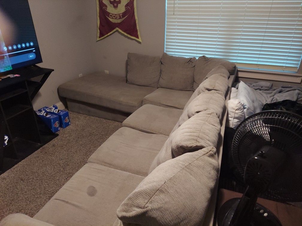 Sectional Couch Free