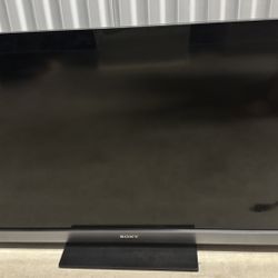 47" Sony Bravia Tv