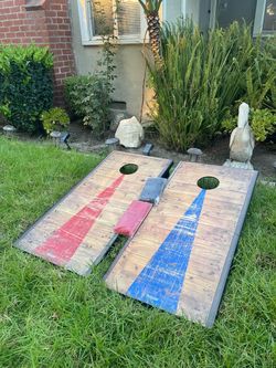 *LIKE NEW* 4x2 Cornhole Game