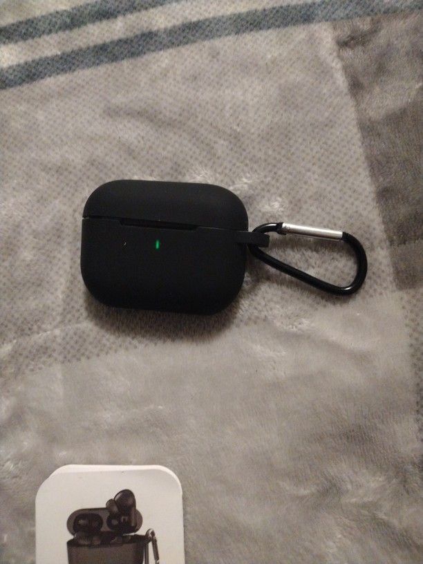 Black Wireless Earbuds