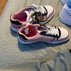 Hello Kitty Shoes