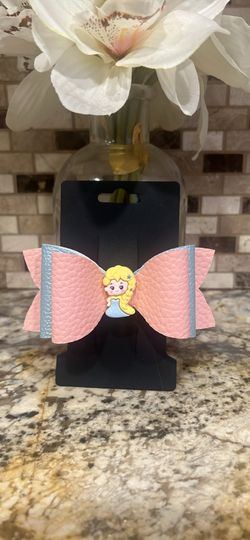 Blue and pink princess clip