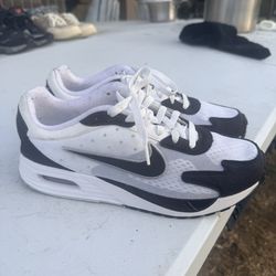 Nike Air Max Sneakers White/Black – Men’s Size 9