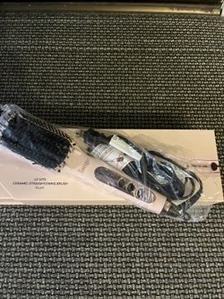 L’ange Straightening brush 