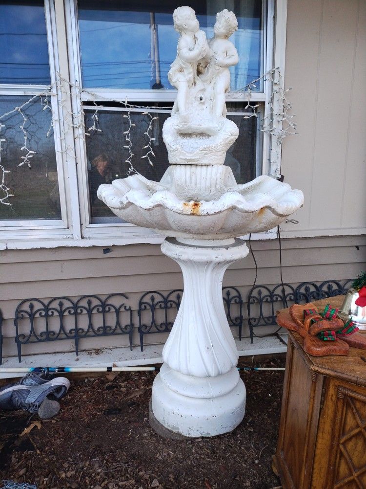 Outdoor Cement Water Fountain 