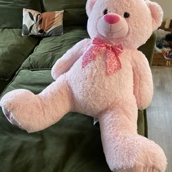 Giant Teddy Bear 