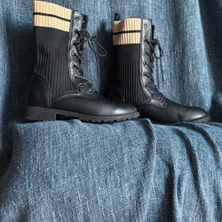 Journee Collection