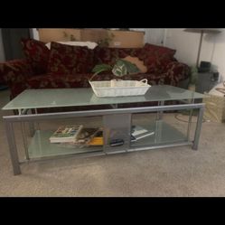 Glass coffee table 