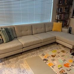 Burrow’s Gray Right Side Sectional Chaise Couch