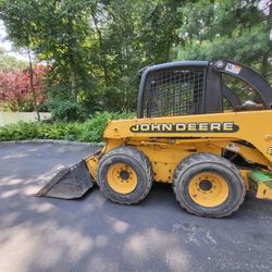 John Deere Skid Steer