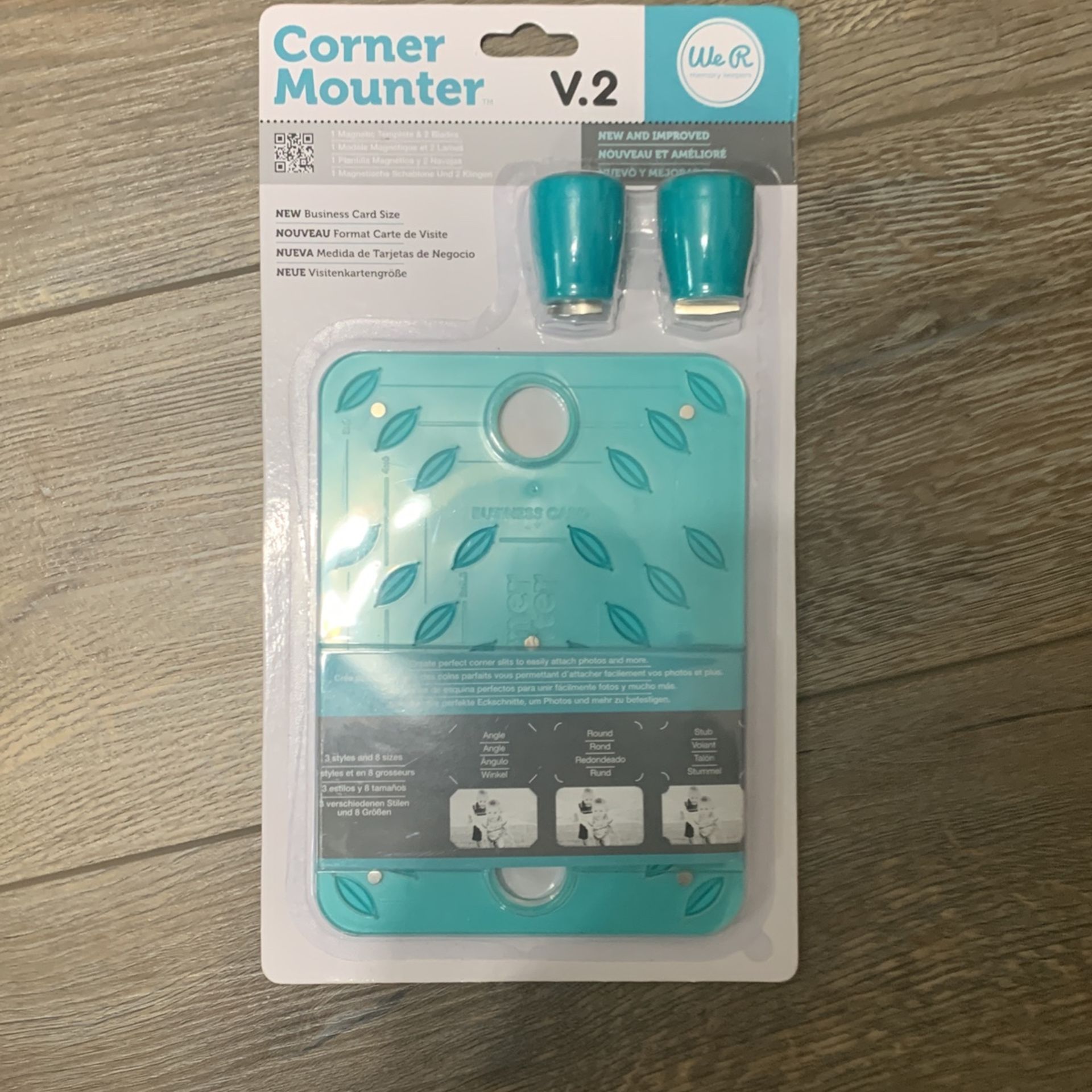 CRAFT ITEM: We R Memory Keepers Corner Mounter (NIB) $7