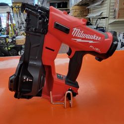 Milwaukee 2909-20 Coil Roofing Nailer