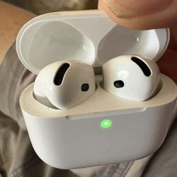 Apple AirPods 4 With Noise Cancellation 