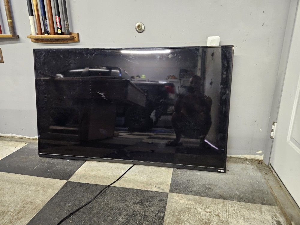 60" Vizio TV