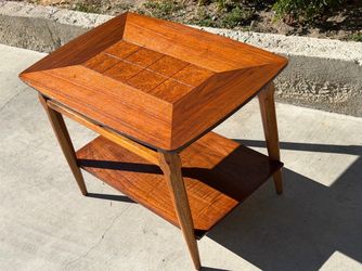 LANE WALNUT MID CENTURY TABLE WITH BURL INSERTS