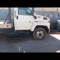 2004 GMC Flatbed