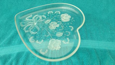 Mikasa Crystal Heart Shaped Rose Bouquet Serving Tray / Candy Dish 12"×12"