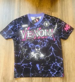 Neff Marvel Venom shirt features a bold graphic of the symbiote against a purple and black net-like background.