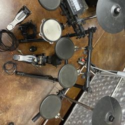 Roland TD-3 Full Electronic Drum Set w/ Cables