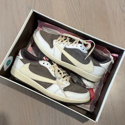 Travis Scott Jordan 1 reverse mocha size 11
