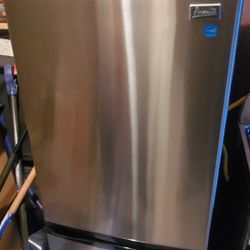 Refrigerator And Stove 