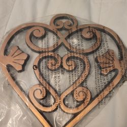 New Pampered Chef Cast Iron Copper Heart Trivet