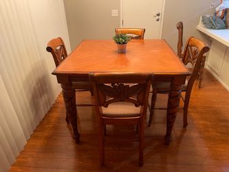 Solid wood table that extends + 6 chairs