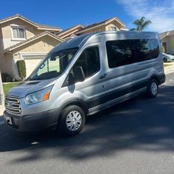 Van 2020 Ford Transit 15 passenger high roof