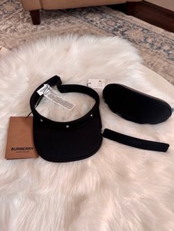 New Burberry Neoprene Detachable Pouch Visor