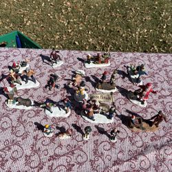 Christmas village character/accessory lot