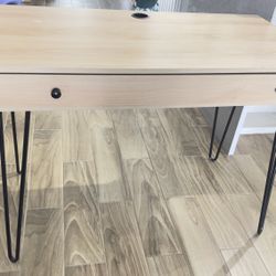 Office Desk w/Drawer 