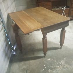 Vintage 5 Leg Pull Out Table 