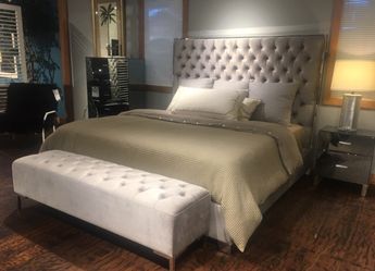 Tufted Queen Bedframe