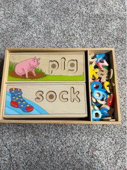 Kids Melissa and Doug  wooden see and spell puzzle boards