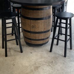 Whiskey Barrel Pub Table With 4 Stools