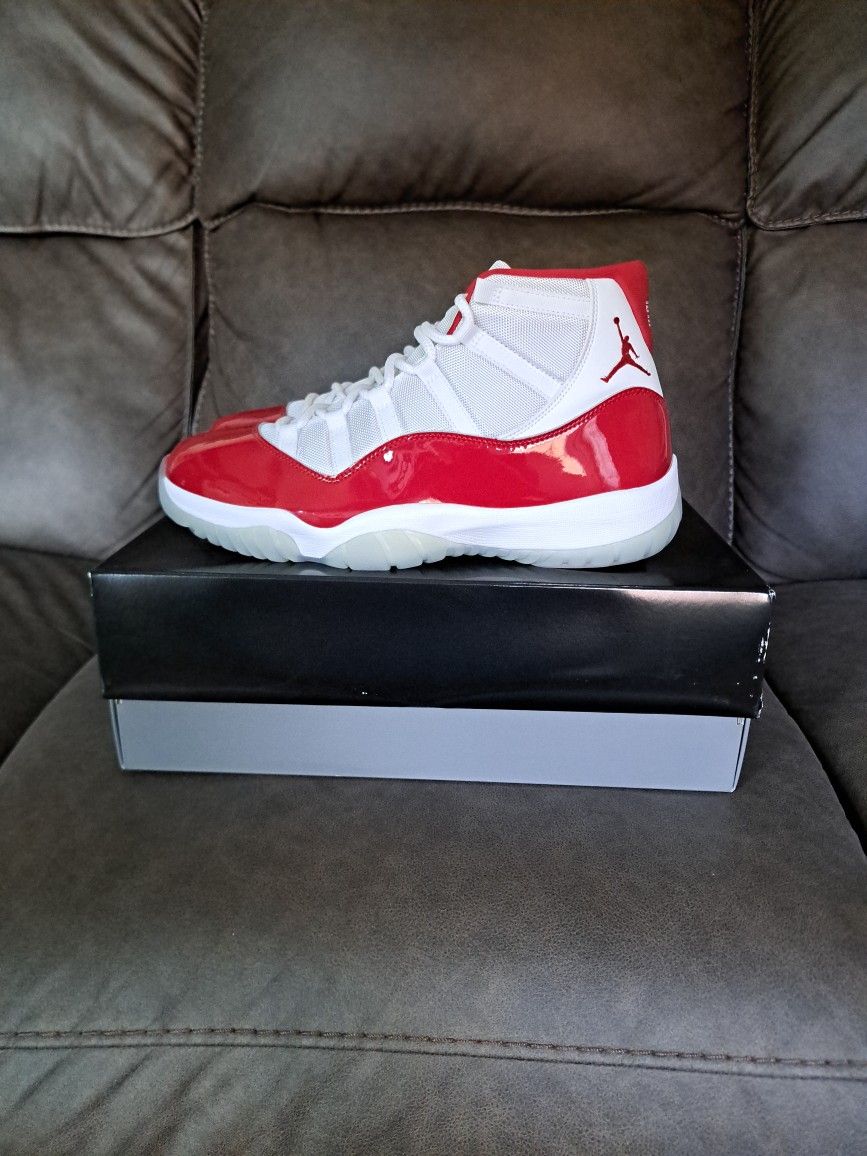 Air Jordan 11 Retro Cherry