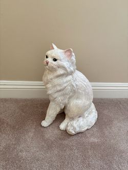 White Cat plaster Figurine Statue