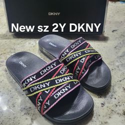 New size 2Y girls DKNY black summer slides Slip-on sandals pool shoes size 2