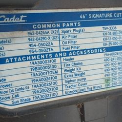 CLUB CADET RIDING MOWER