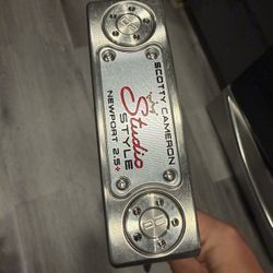 Scotty Cameron Newport 2.5 Studio Style Putter