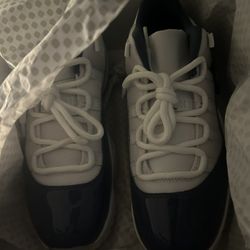 Never Worn Jordan 11 Diffused Blue Size 10